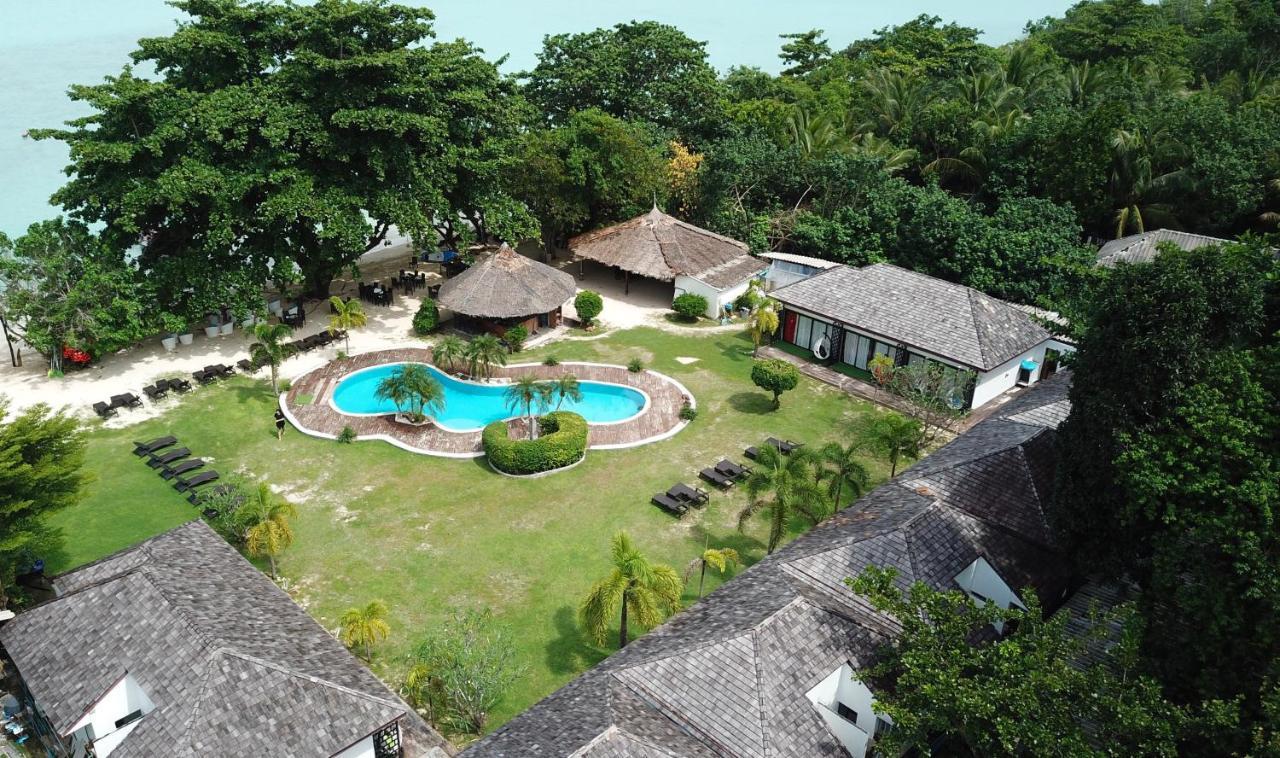 The Reef Resort Koh Kradan Exterior photo