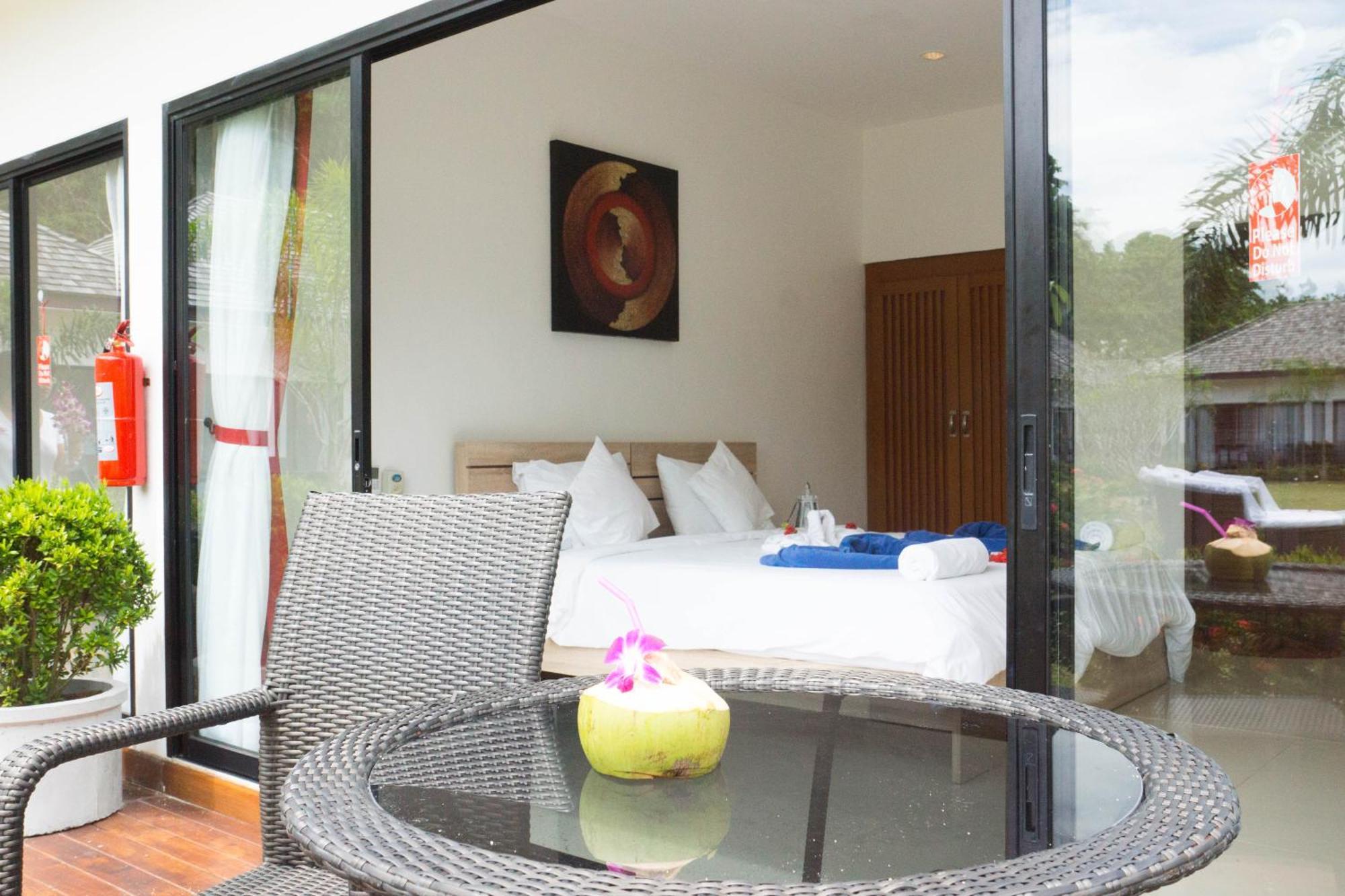 The Reef Resort Koh Kradan Exterior photo